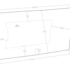 Plano de parcela con medidas. Se indica la superficie edificable y un área de 812 m² de suelo.