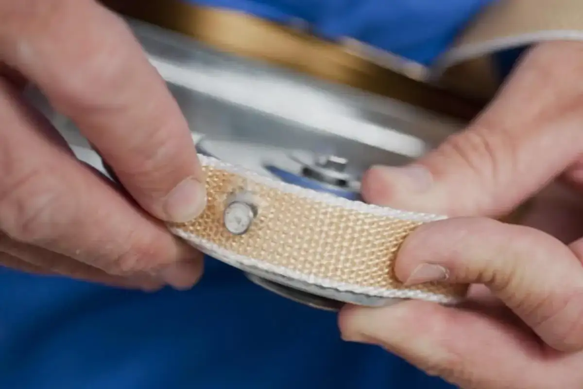 Reparar cuerda de riel de cortina - Guía paso a paso
